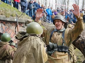 Афиша выходных 3–5 апреля: штурм Кёнигсберга, «Мельница», «ПилОт» и фестиваль «Ботаника»