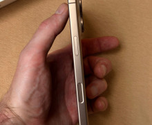 Продаю iPhone 16 Pro 128GB золотистый