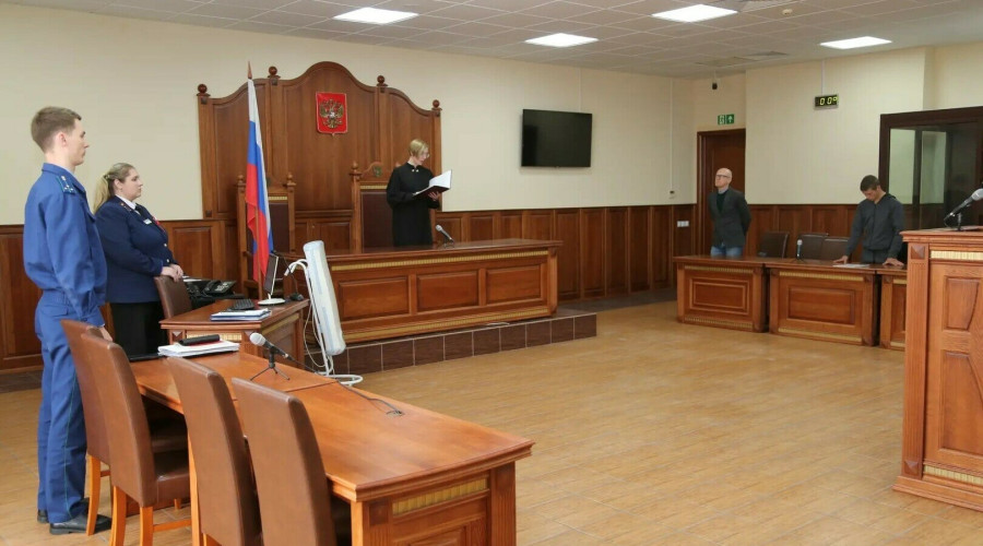 17-летний житель Неманского района приговорен к шести годам колонии за попытку диверсии на объектах связи