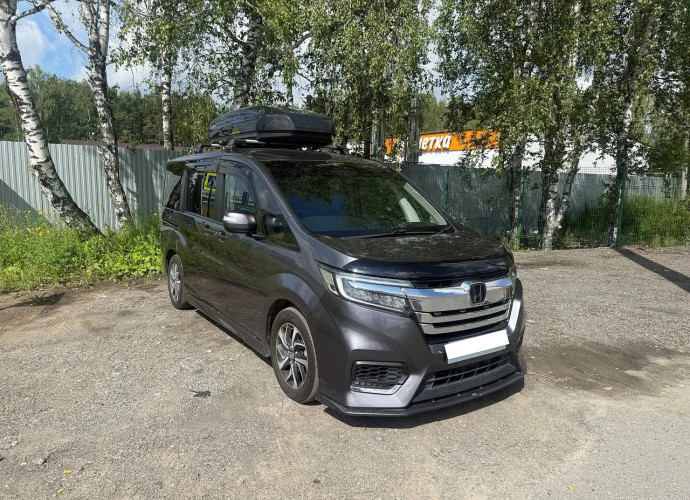 Honda Stepwgn, 2017