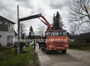 В Багратионовском районе рабочий погиб при установке опоры освещения