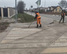 Дорожные службы завершат уборку зимнего мусора к концу апреля