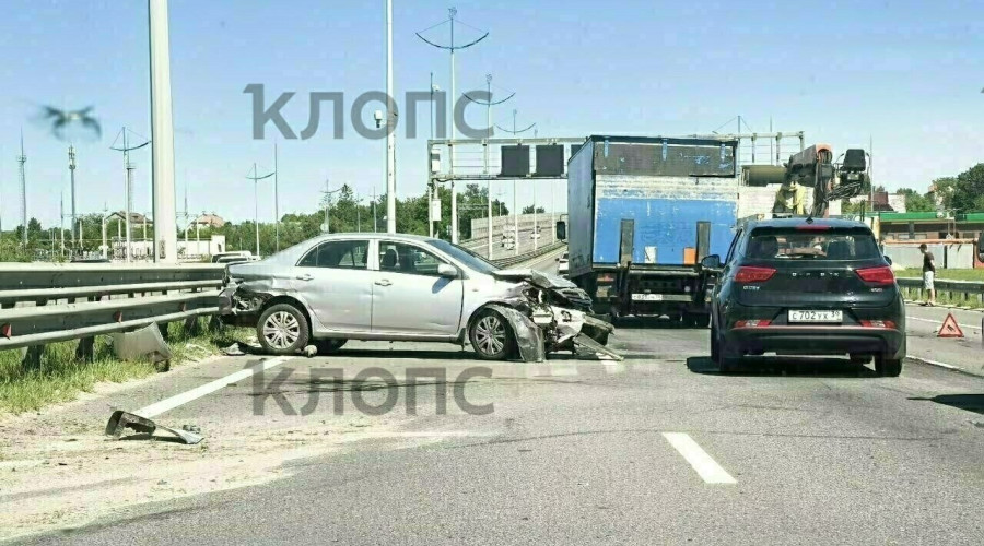 На Северном обходе Калининграда в районе Большого Исаково произошло ДТП, образовалась пробка длиной около километра