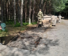 На Куршской косе обновили 53-метровый участок настила на экотропе «Высота Эфа»