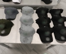 В аэропорту Храброво у пассажира изъяли 84 кепки с логотипами известных брендов