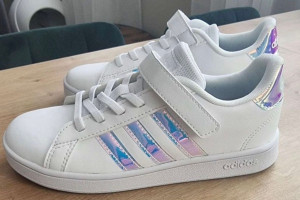 Продам кроссовки Adidas оригинал