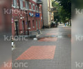 В Черняховске подростки сбрасывают пакеты с водой с верхних этажей на прохожих