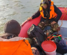 В Калининградском заливе спасли рыбаков, застрявших на острове Насыпном