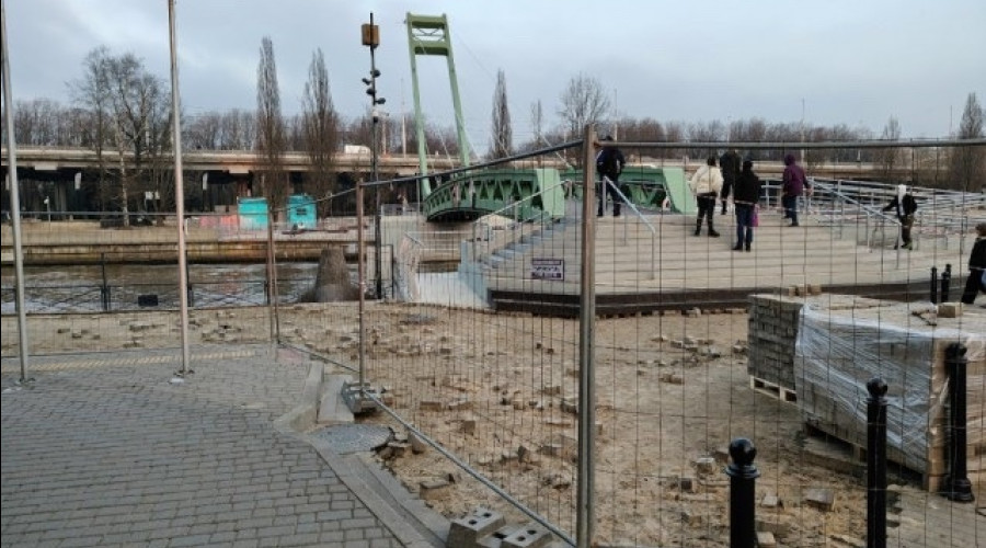 На Философском мосту в Калининграде временно ограничен проход со стороны улицы Гюго