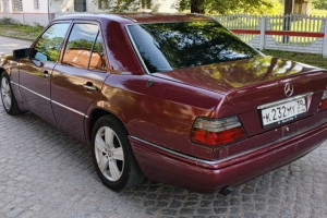 Mercedes-Benz W124, 