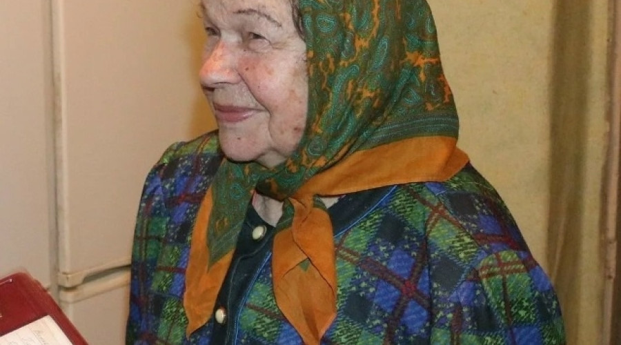 Ветеран становления Калининградской области Галина Винникова принимает поздравления с 90-летием