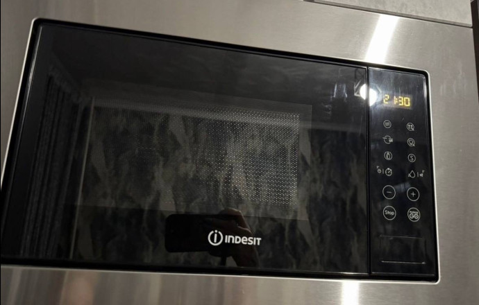 Встраиваемая микроволновая печь Indesit MWI 120 GX