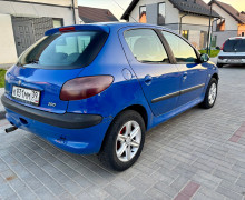 Peugeot 206, 2001