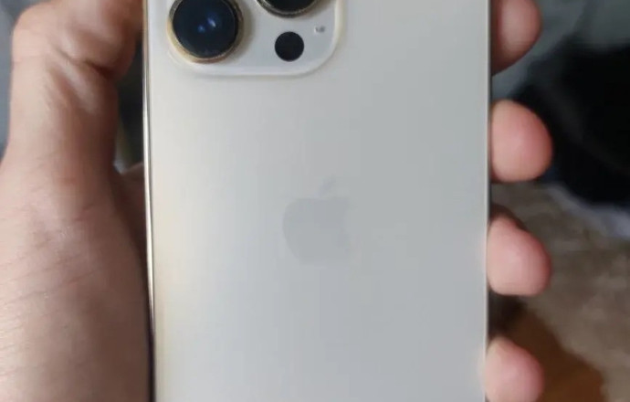 Продаю iPhone 13 Pro 128 ГБ