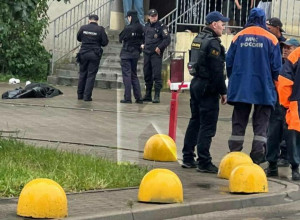 В Калининграде на улице Челнокова женщина погибла при падении из многоэтажки