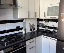 Продам кухню со встроенной техникой