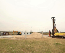 На проспекте Невского в Калининграде начали монтаж въездного знака