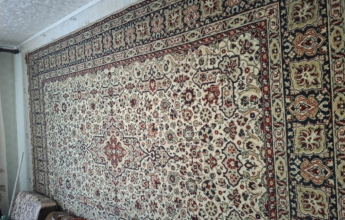 Продам два ковра б/у в отличном состоягии.5000руб за оба.Самовывоз Балтийск.т.89114512753