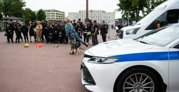 На площади Победы в Калининграде отметили 308-летие МВД
