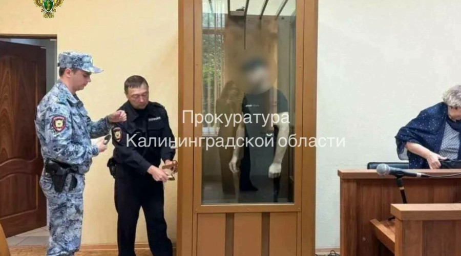 Житель Калининграда облил женщину горючей жидкостью и поджёг