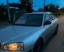 Hyundai Elantra, 2002