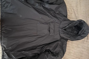 Продаю анорак Yezzy x GAP x Balenciaga