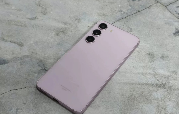 Samsung S23, 256 ГБ, в хорошем состоянии