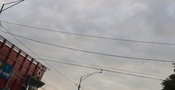 Постовые на посту: привычная картина на проспекте Победы, которая притягивает взгляды