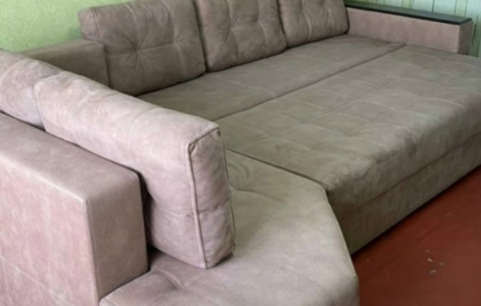 Продам удобный угловой диван