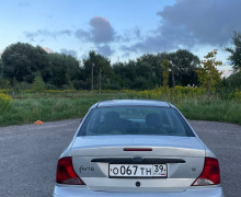 Ford Focus, 2001