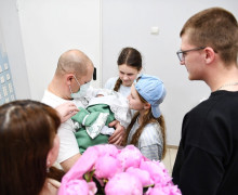 В Калининграде выписали младенца, перенёсшего семь переливаний крови до и после рождения