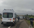 В Гвардейском районе микроавтобус столкнулся с тремя припаркованными автомобилями