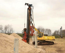 На проспекте Невского в Калининграде начали монтаж въездного знака