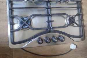 Газовая поверхность Вирпулл, б/у, не работает маленькая комфорка