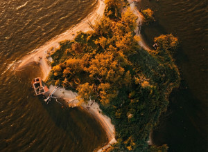 Насыпной остров в Калининградском заливе: история и современность