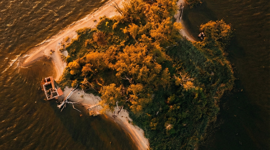 Насыпной остров в Калининградском заливе: история и современность