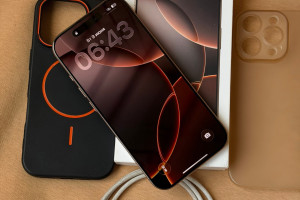 Продам iPhone 16 Pro 512 ГБ