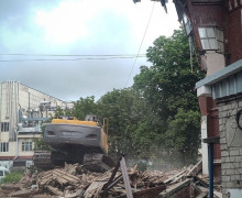 В Калининграде снесли здание XIX века на территории мукомольного завода