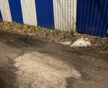 Дорожную соль оставили на проспекте Победы в Калининграде