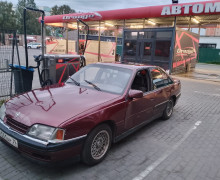 Opel Omega, 1990