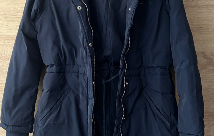 Продам женскую куртку Adidas Neo Parka