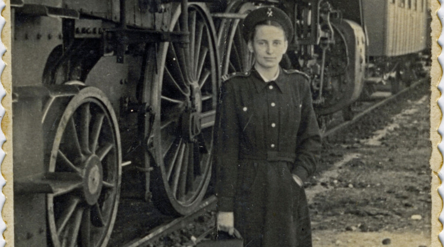 День железнодорожника: история в фотографиях из дома на Тихорецкой