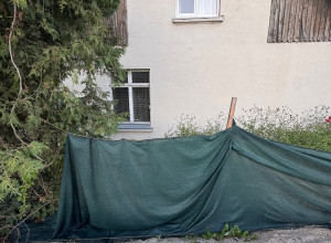 Жители дома на Орудийной просят обратить внимание на последствия ремонта дороги и тротуаров