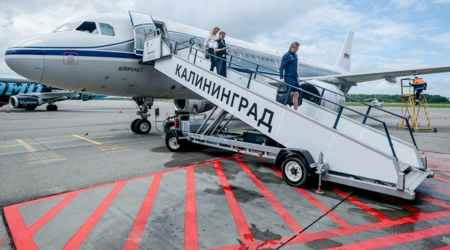 Сборную России по футболу встретили хлебом-солью в Калининграде