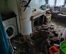 В поселке Ясное Славского округа в жилом доме обрушился потолок квартиры