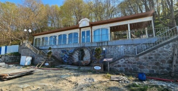 В Светлогорске приступили к спасению скульптуры «Нимфа» от трещин и коррозии после обращений туристов