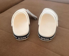 Продаю crocs сланцы, унисекс, оригинал, новые с биркой