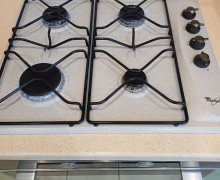 Продам угловую кухню б/у