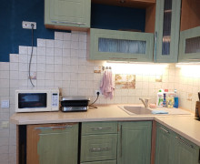 Продам угловую кухню б/у