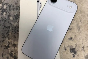 Продаю iPhone 17, 256 ГБ